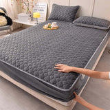 NNEAGS Grey 183cm Wide Mattress Cover Thick Quilted Fleece Stretchable Clover Design Bed Spread Sheet Protector with Pillow Covers