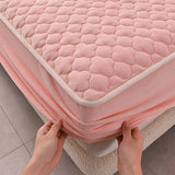 NNEAGS Pink 183cm Wide Mattress Cover Thick Quilted Fleece Stretchable Clover Design Bed Spread Sheet Protector with Pillow Covers