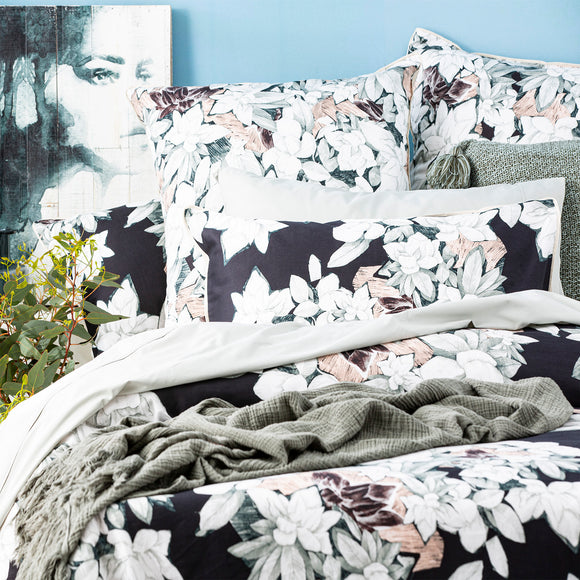 NNEDSZ 300 TC Ivy Cotton Reversible Quilt Cover Set by Renee Taylor