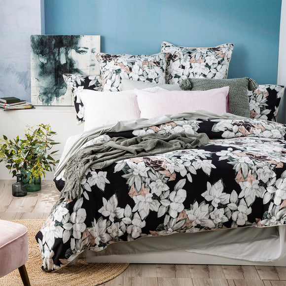 NNEDSZ 300 TC Ivy Cotton European Pillowcase by Renee Taylor