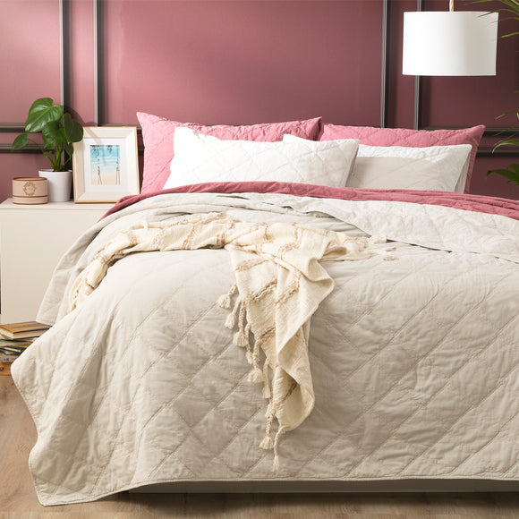 NNEDSZ Attwood Vintage Stone Washed Cotton Quilted Dove Coverlet Set by Renee Taylor Super King