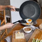 NNEDSZ Stone Chef Forged Wok Non Stick Cookware Kitchen Black 30cm