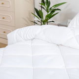 NNEDSZ Microfiber/Bamboo Blend, Hypoallergenic & Antibacterial Quilt - Queen