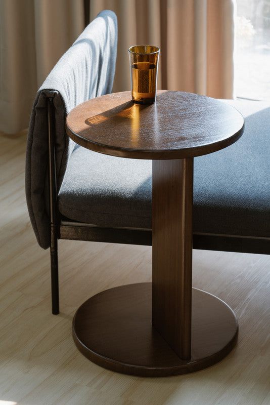 NNEDSZ Brentwood Round Solid Timber Lamp Table (Walnut)