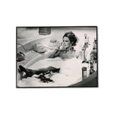 NNEDSZ Wall Art 70cmx100cm Brigitte Bardot In the bath poster, Black Frame Canvas