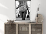 NNEDSZ Wall Art 90cmx135cm Woman Drinking Wine , Black and White, Black Frame Canvas
