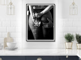 NNEDSZ Wall Art 100cmx150cm Woman Drinking Wine In The Bar, Black Frame Canvas