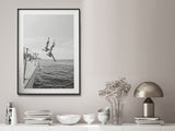 NNEDSZ Wall Art 90cmx135cm Black and White Ocean Jump, Black Frame Canvas