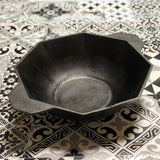 NNEDSZ Cast-Iron Traditional Wok Pre-seasoned Non-Stick 28cm