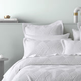 NNEDSZ Bianca Cassiano White Polyester Jacquard Coverlet Set Super King