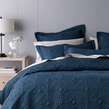 NNEDSZ Kazimir Navy Polyester Coverlet Set Super King