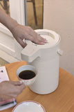 NNEDSZ Kylin 304 Stainless Steel Air Press Pot Beverage Dispenser 2.5L - Cream