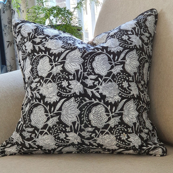 NNEDSZ 1x Kolka Black Floral Lounge Decorative Cushion Soft Cotton Cover - Black