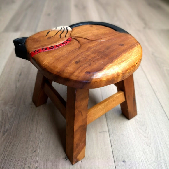 NNEDSZ Kids Wooden Stool Cat
