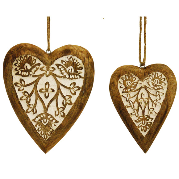 NNEDSZ Set 2 Carved Hanging Hearts 20cm, 15cm