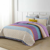 NNEDSZ Quirky Quilted coverlet and pillowcovers set: Add Personality to Your Space - Queen size