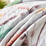 NNEDSZ Intricate Quilted Coverlet and Pillowcases Set: A Work of Art for Your Bedroom - Queen size