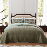 NNEDSZ Quicksilver Quilted coverlet and pillowcovers set: Sleek and Modern - Queen size