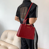NNEDSZ Light Brown Elegant Faux Crocodile Leather Handbag - Stylish Tote Bag with Adjustable Strap