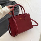 NNEDSZ Red Elegant Faux Crocodile Leather Handbag - Stylish Tote Bag with Adjustable Strap