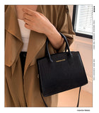 NNEDSZ Red Elegant Faux Crocodile Leather Handbag - Stylish Tote Bag with Adjustable Strap
