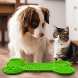 NNEDSZ Green Silicone Pet Licking Mat Slow Feeder Pad with Strong Suction and Foldable Design, Heat Resistant -40°C to 240°C, for Dogs and Cats
