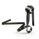 NNEDSZ Black Modern Ribbon Wine Bottle Holder - Creative Floating Wine Rack for Home and Bar Décor