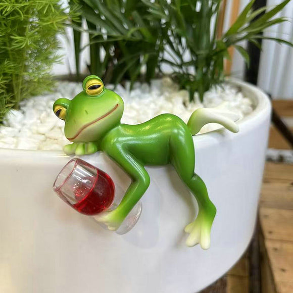 NNEDSZ 2 Pcs Green Realistic Lying Frog Pot Hanger - Glass Fish Tank Edge Decor, Outdoor Garden Animal Ornament, Hanging Planter Decoration