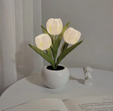 NNEDSZ White Flowers USB Tulip Night Light - Bedroom Decor Table Lamp with PU Flowers & Ceramic Pot, Perfect Gift for Family & Friends