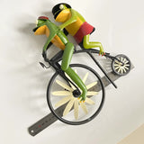 NNEDSZ Whimsical Frog Garden Wind Spinner – Metal Yard Art with Cycling Frogs