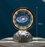 NNEDSZ Starry Sky Walking Galaxy Astronaut LED Night Light - Decorative Space-Themed Lamp with Starry Globe