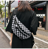 NNEDSZ Black and White Check Trendy Checkered Crossbody Bag - Color-Block Chest Bag for Men and Women, Lightweight Nylon Waist Bag