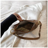 NNEDSZ Red Vintage PU Leather Shoulder Bag - Women's Simple and Stylish Tote Bag for Commuting and Casual Use