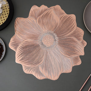 NNEDSZ Rose Gold PVC Gold Foil Bottom Heat-Resistant Table Mats, Set of 8, Non-Slip, Waterproof Dining Placemats for Western Cuisine