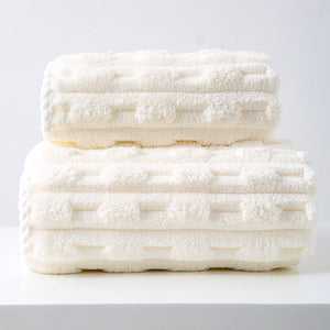 NNEDSZ Off White Thickened Coral Fleece Towel Set, Large Bath Towel & Face Towel Combo, Soft & Absorbent Towels for Home Use