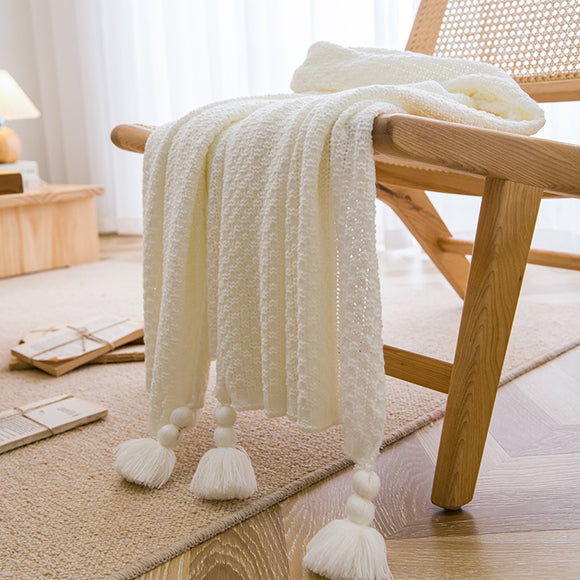 NNEDSZ White 110cm x 150cm Soft Tassel Throw Blanket for Sofa or Bed, Cozy  Casual Blanket for Office Nap, Minimalist Bed End Cover