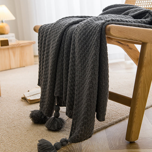 NNEDSZ Dark Grey 110cm x 150cm Soft Tassel Throw Blanket for Sofa or Bed, Cozy  Casual Blanket for Office Nap, Minimalist Bed End Cover