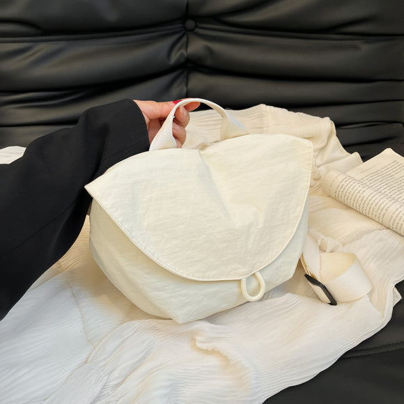 NNEDSZ Beige Nylon Fitness Waist Bag - Lightweight Crossbody Fanny Pack for Cycling and Running