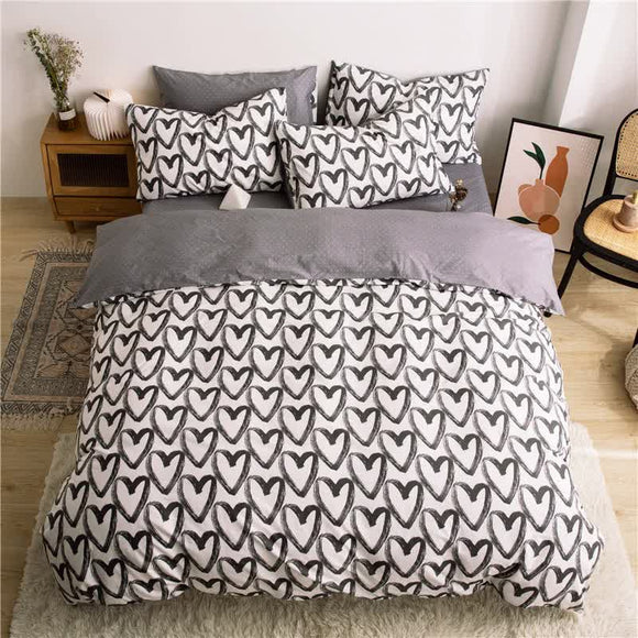 NNEDSZ Love patternt Three-Piece Bedding Set - Comfortable Polyester with Adjustable Corner Straps (Quilt Cover 173*230CM + Pillowcase 51*76CM*2)