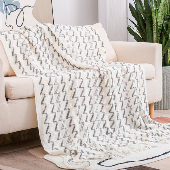 NNEDSZ 130*180CM White And Grey Modern Knitted Throw Blanket with Tassels - Soft & Lightweight for Sofa, Bed, and Office