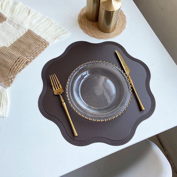 NNEDSZ Coffee Nordic Style Faux Leather Placemats Set of 4 - Heat-Resistant Waterproof Table Mats 38x38cm(cutlery not included)