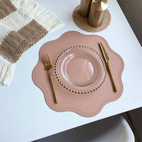 NNEDSZ Pink Nordic Style Faux Leather Placemats Set of 4 - Heat-Resistant Waterproof Table Mats 38x38cm(cutlery not included)