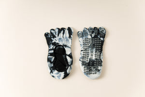 NNEDSZ 2 pairs Black tie-dye Non-Slip Yoga Socks for Women - Five-Toe Cotton Blend Socks for Pilates and Indoor Sports