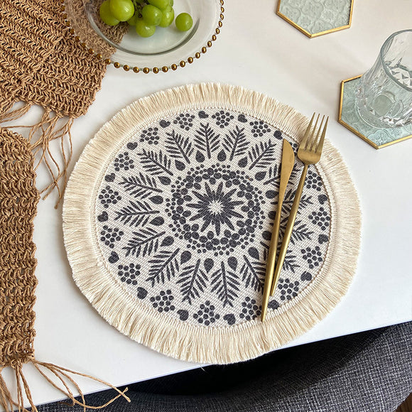 NNEDSZ 4 Pcs Beige and Grey Boho Chic Woven Cotton Placemat with Tassels - Nordic Bohemian Style(Tableware is a prop for shooting and is not included)