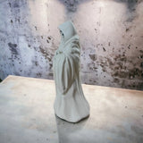 NNEOBA White Skull Statue Halloween Garden Decor Resin