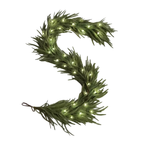 NNETM Pine Pre-Lit Christmas Wreath