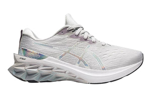 NNEKG Womens Novablast 2 Platinum Running Shoe (Glacier Grey White Size 10 US)