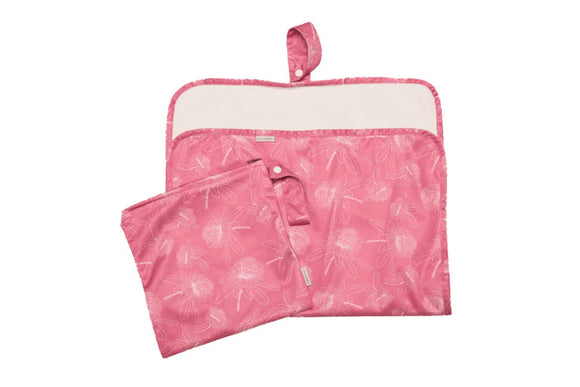 NNEKG Changemat & Medium Wetbag Waratah
