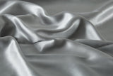 NNEKG Matt Blatt 25 Momme Premium 100% Mulberry Silk Pillowcase Pair Gift Set (Silver)