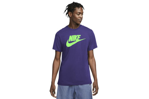 NNEKG Mens Sportswear Icon Futura Tee (Court Purple Green Strike Size XL)
